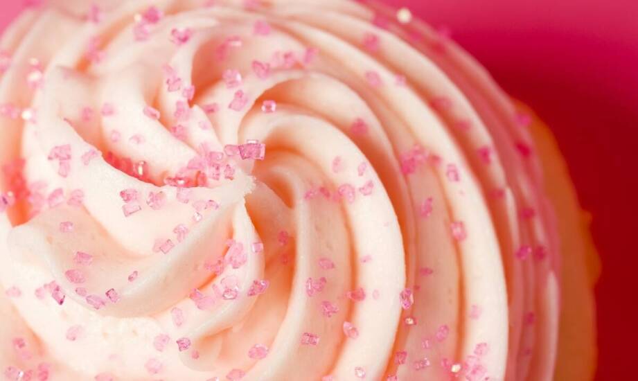 Niezbędne narzędzia cukiernicze do tworzenia dekoracji na muffinkach