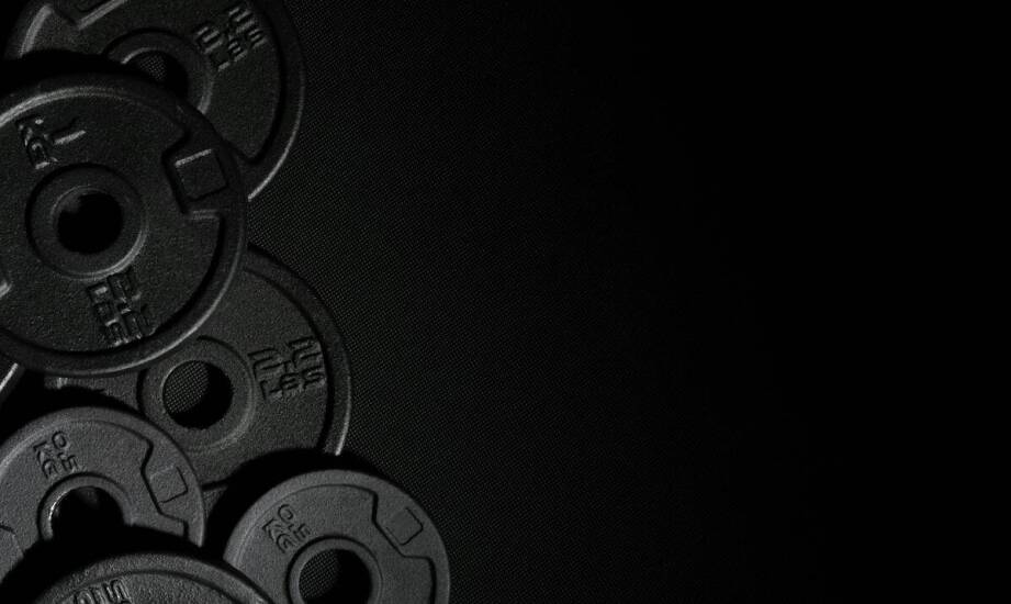 Dlaczego WPC 100 Whey Protein Max jest polecane dla siłowych sportowców?