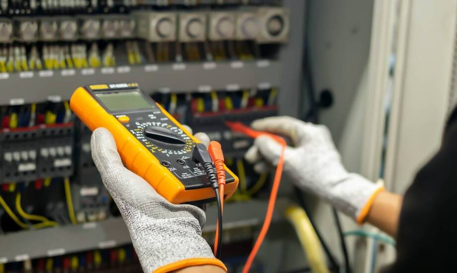 Rola mierników w monitorowaniu elektrycznych instalacji – oferta online