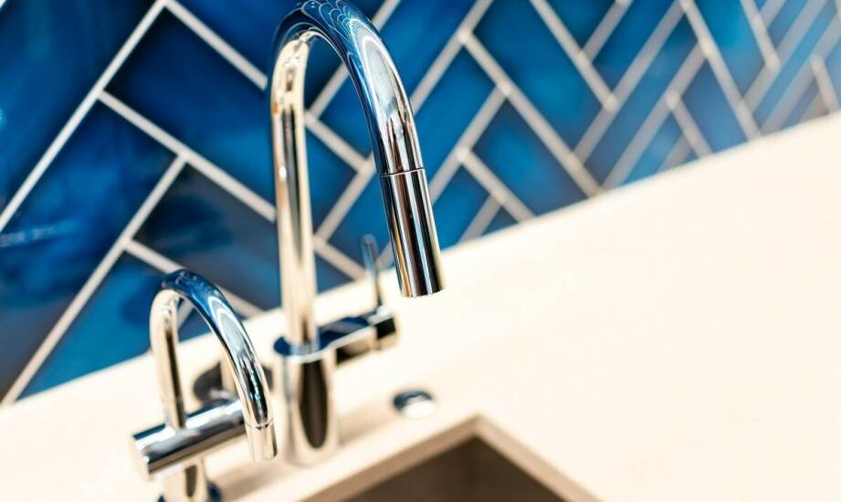 Jakie materiały są najlepsze dla ściennego ramienia do deszczownicy?