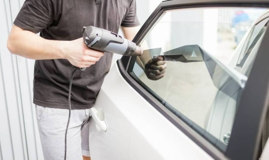 Najlepsze praktyki montażu szyb w luksusowych samochodach marek