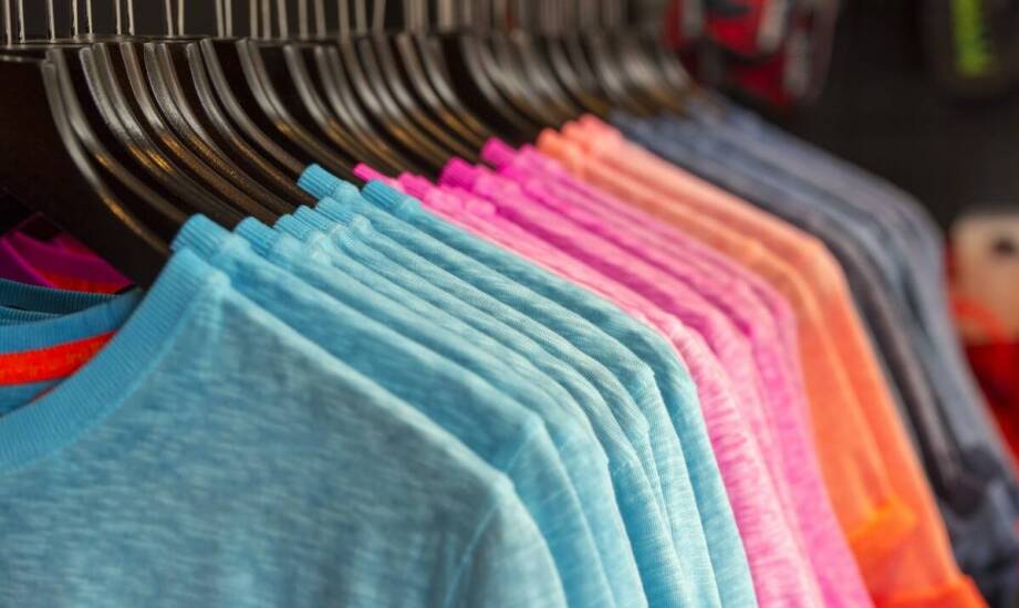 Jak dopasować kolorowe scrubs z oferty Medhoodie do swojej osobowości?