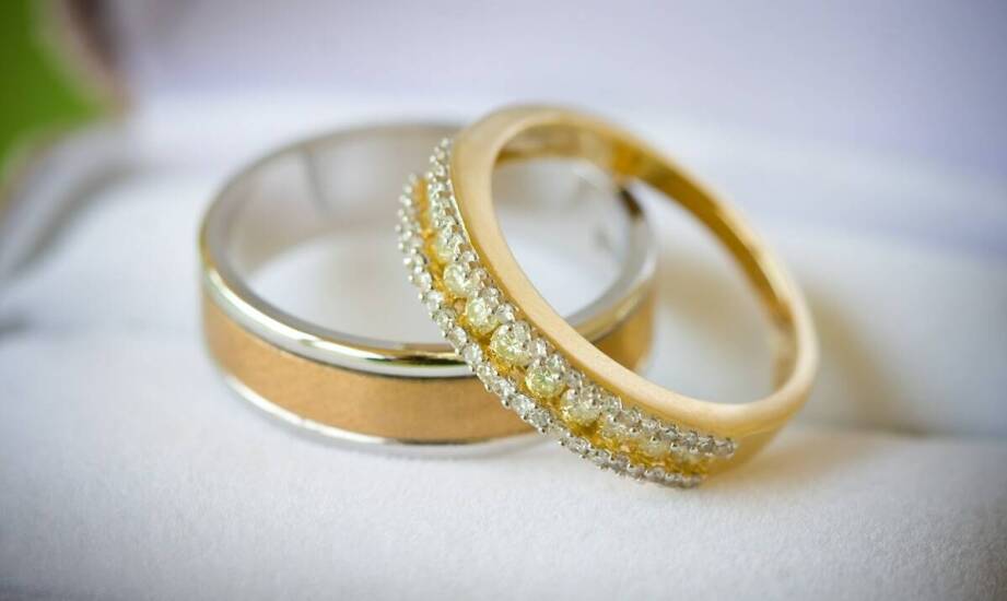 Używane obrączki ślubne jako alternatywa dla nowoczesnych par