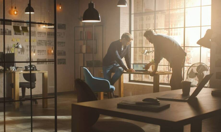 Jakie są alternatywy dla dyscyplinarnego zwolnienia w przypadkach nadużycia alkoholu?