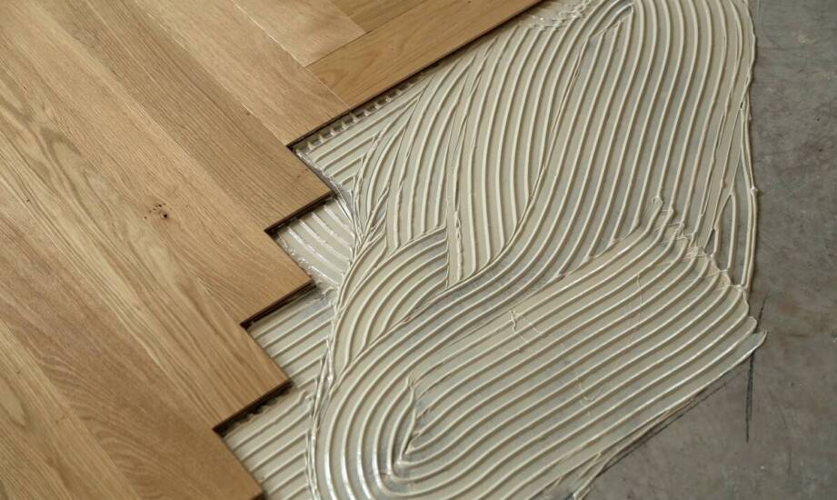 Klej poliuretanowy do styropianu – co go wyróżnia na rynku materiałów budowlanych?