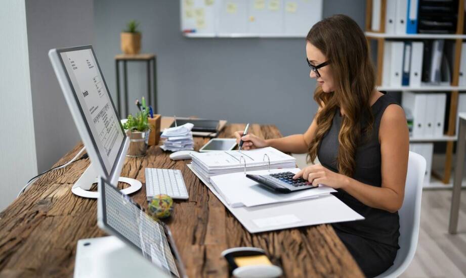 Jakie są najczęstsze błędy popełniane podczas zarządzania długami w siłowni?