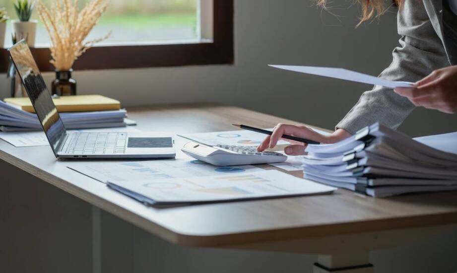 Obsługa kadr i płac w firmie - rola biura rachunkowego w efektywnym zarządzaniu