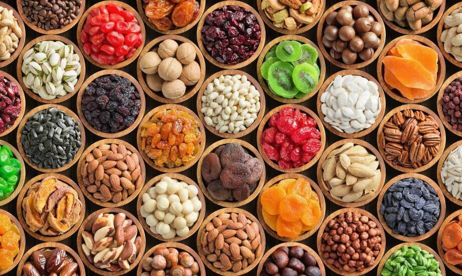 Suszone owoce a zdrowa skóra: jakie mają pielęgnacyjne właściwości?