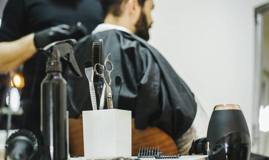 Różnorodność profesjonalnych fryzjerskich szkoleń: jakie są opcje?