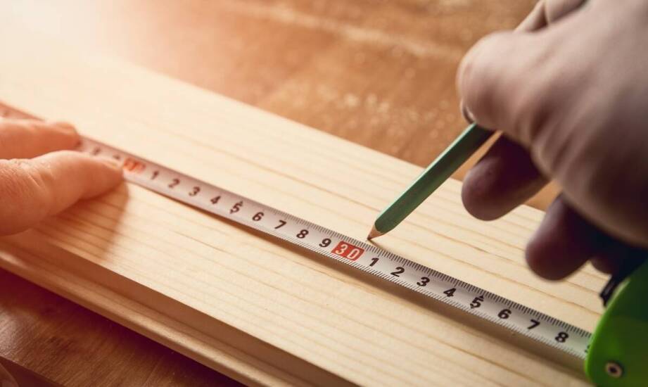 Zwijana miara 50m a inne miernicze narzędzia – co wybrać do konkretnego zadania?