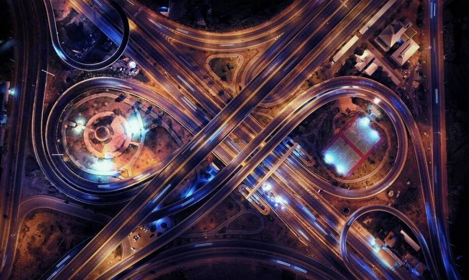 Jakie są kluczowe wyzwania w integracji wewnętrznych systemów transportu?