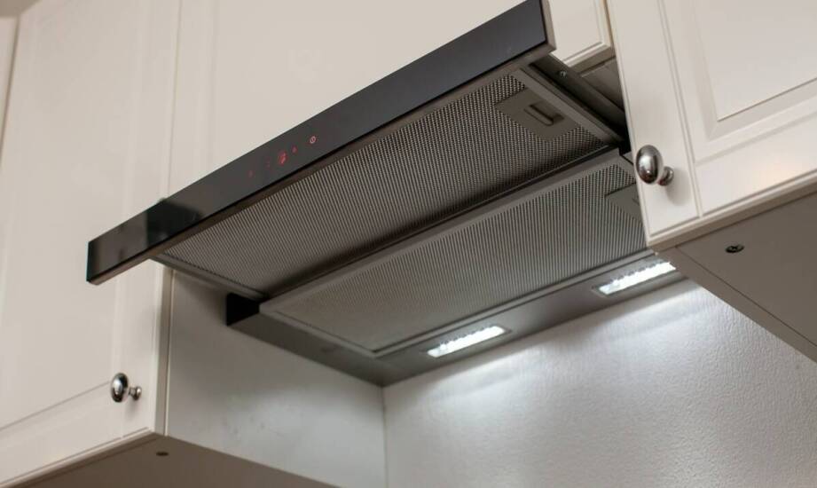 Teleskopowy okap a technologia zapobiegania kipieniu potraw – jak to działa?