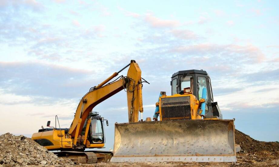 Jak leasing budowlanych maszyn wspiera rozwój małych firm budowlanych?