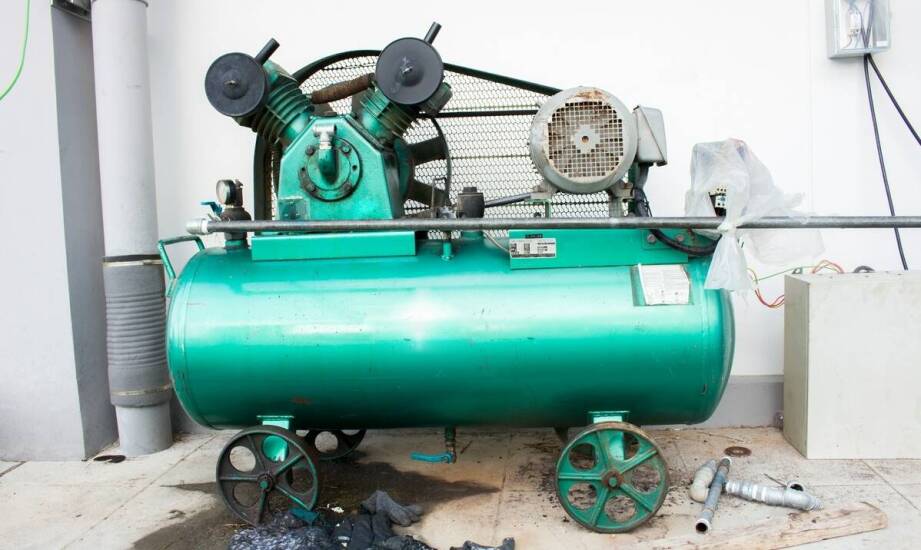 Kompresor czy sprężarka – jakie są różnice i kiedy warto je stosować?