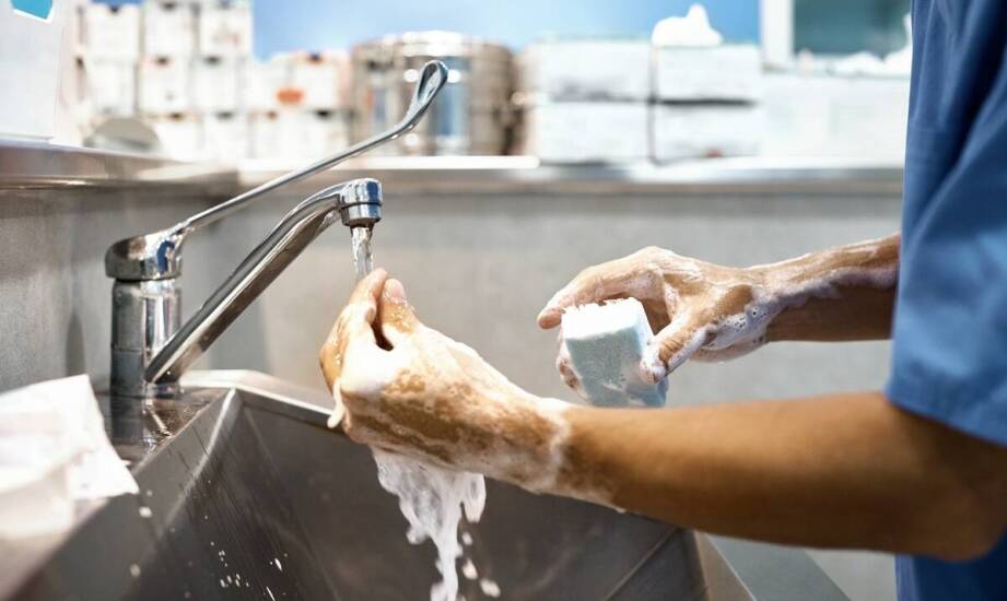 Sanitarna armatura a higieniczne wymagania w branży medycznej