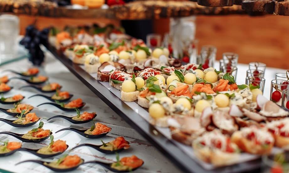 Menu degustacyjne – zaproszenie do świata nowych smaków w restauracji