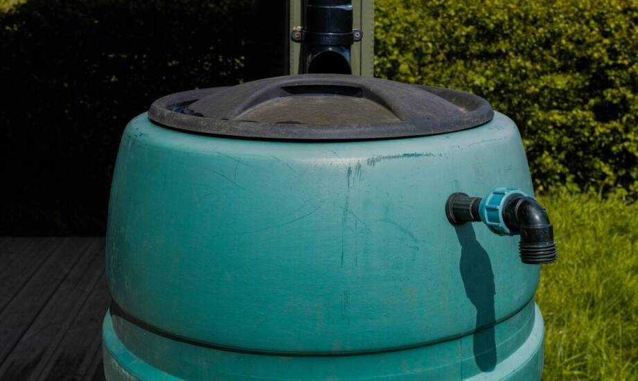 Jakie są najważniejsze zalety zasobnika do wody o pojemności 120 litrów?