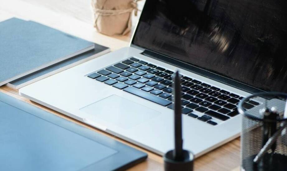 Jakie korzyści niesie ze sobą używanie ekologicznych wkładów do kulkowego pióra?