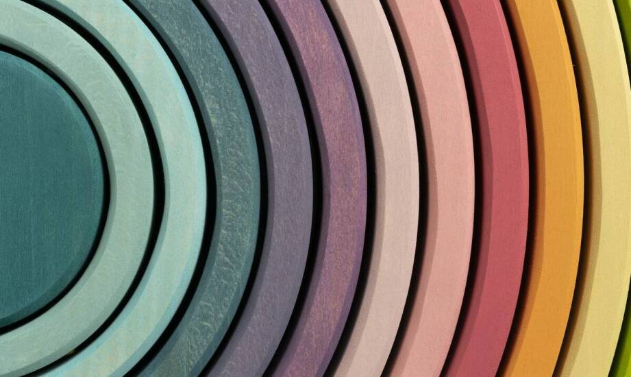 Trendy kolorystyczne w meblowych uchwytach – co pokazuje nowy katalog?