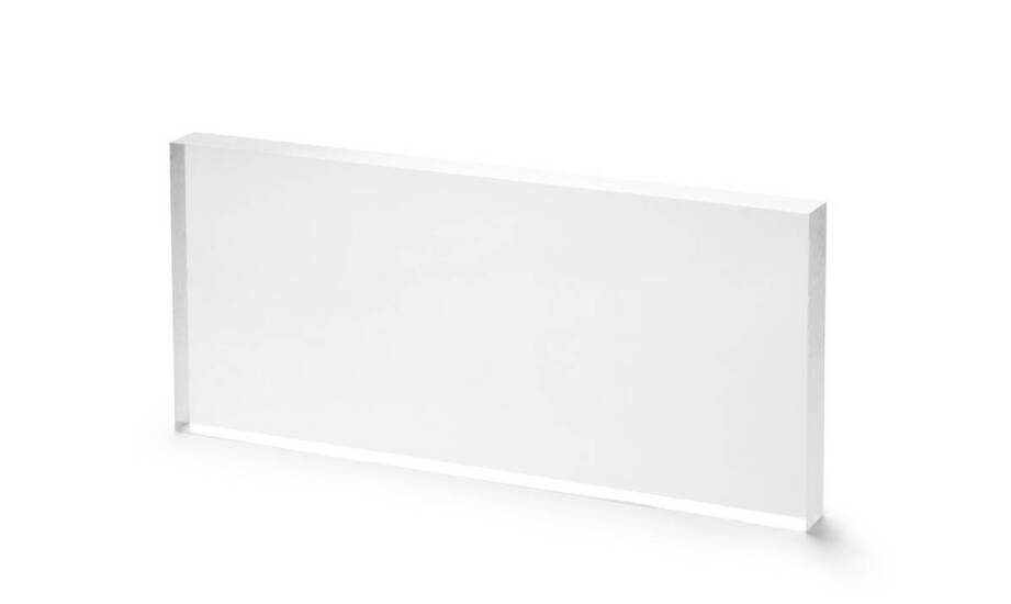 Produkty z plexi dla gastronomii: od stojaków do akcesoriów dekoracyjnych