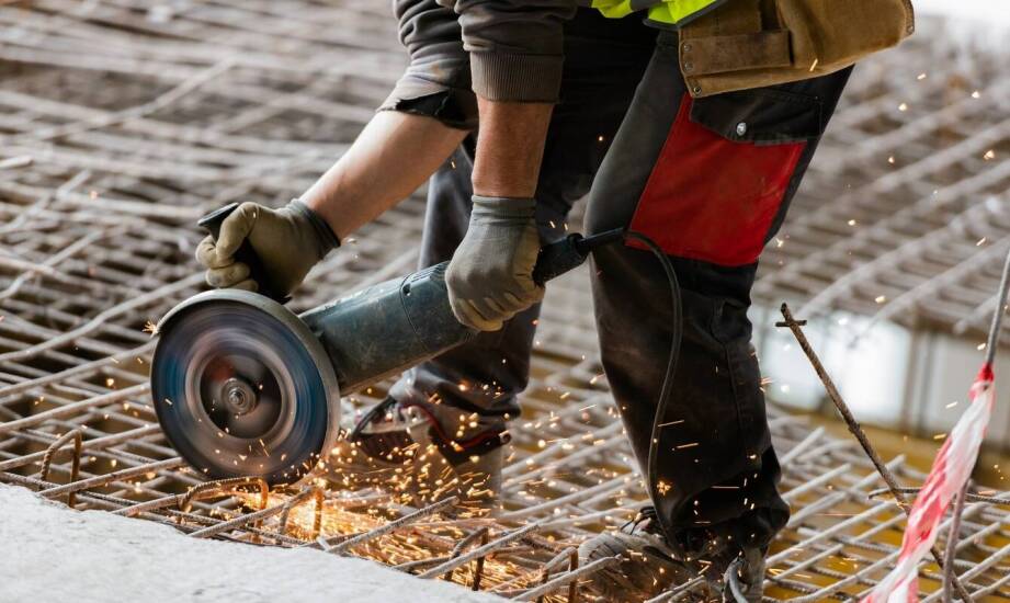 Jakie są najczęstsze błędy popełniane przy demontażu stalowych konstrukcji?