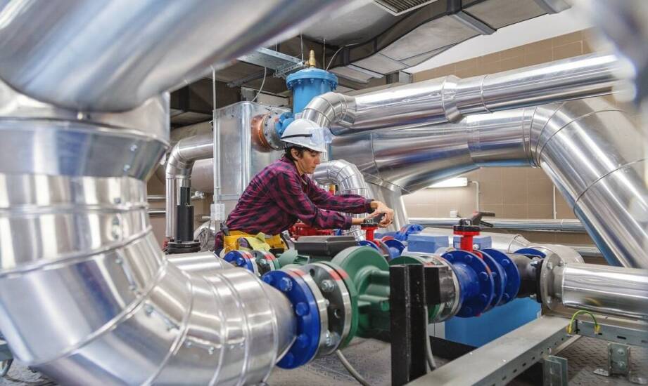 Prefabrykacja i montaż instalacji hydraulicznych – kluczowe korzyści dla przemysłu