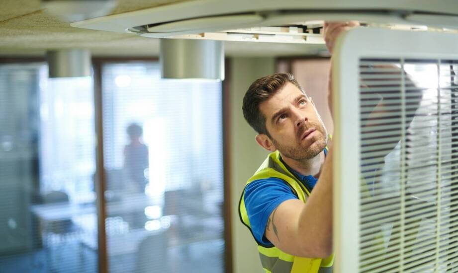 Profesjonalne pomiary natężenia oświetlenia i poprawa warunków BHP