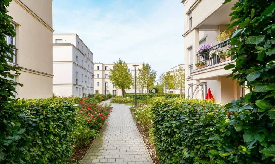 Ogrodzone tereny osiedla Kapuścińska – bezpieczeństwo i prywatność dla mieszkańców