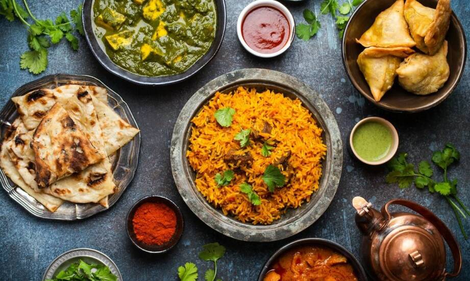 Moda na indyjskie tekstylia: co warto wiedzieć przed zakupem?