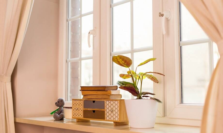 Dekoracje okienne w stylu skandynawskim – prostota i elegancja