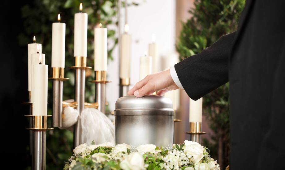Jak przygotować ceremonię świecką z pomocą zakładu pogrzebowego?