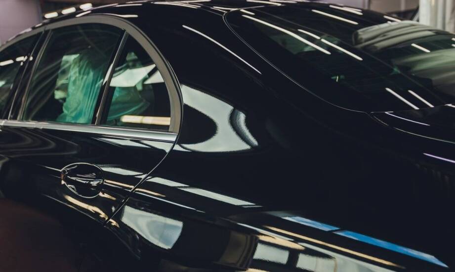 Przegląd luksusowych sedanów Mercedesa dostępnych w Warszawie