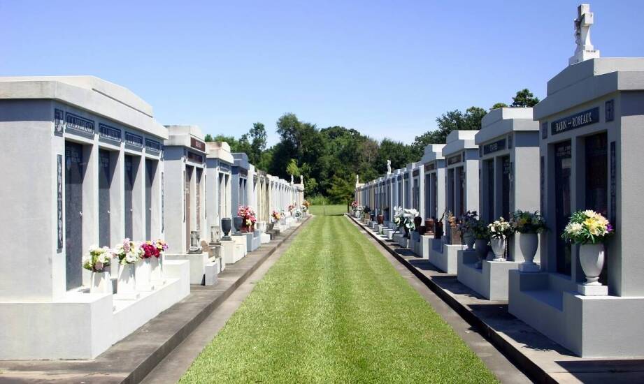 Kompleksowa organizacja pogrzebu: co warto wiedzieć?