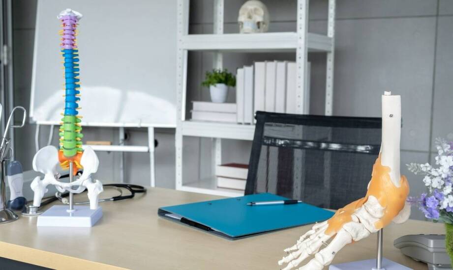 Operacja kolana a dodatkowe koszty – na co zwrócić uwagę?