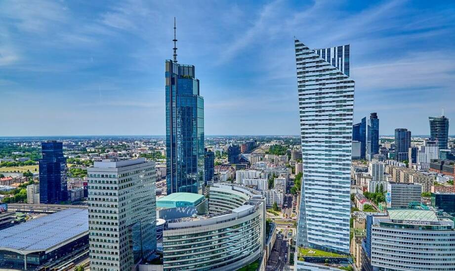 Przeprowadzki korporacyjne w Warszawie – jak firma przeprowadzkowa zarządza dużymi projektami?