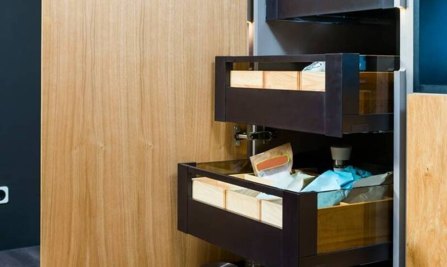 Jakie są najważniejsze cechy tandemowych szuflad, które warto znać?