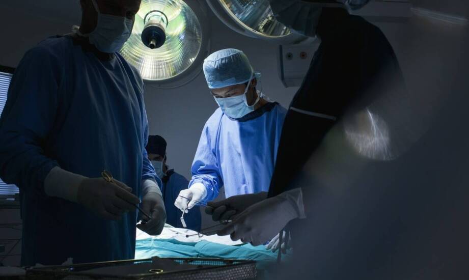 W jakich przypadkach stosuje się szwy niewchłanialne?