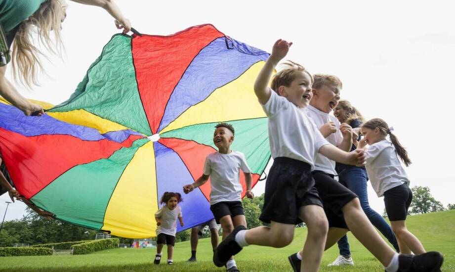 Jak półkolonie wpływają na rozwój motoryki u dzieci?