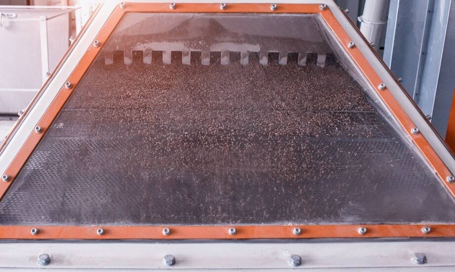 Innowacyjne funkcje czyszczalni do nasion: zewnętrzne sterowanie i przesiewacze