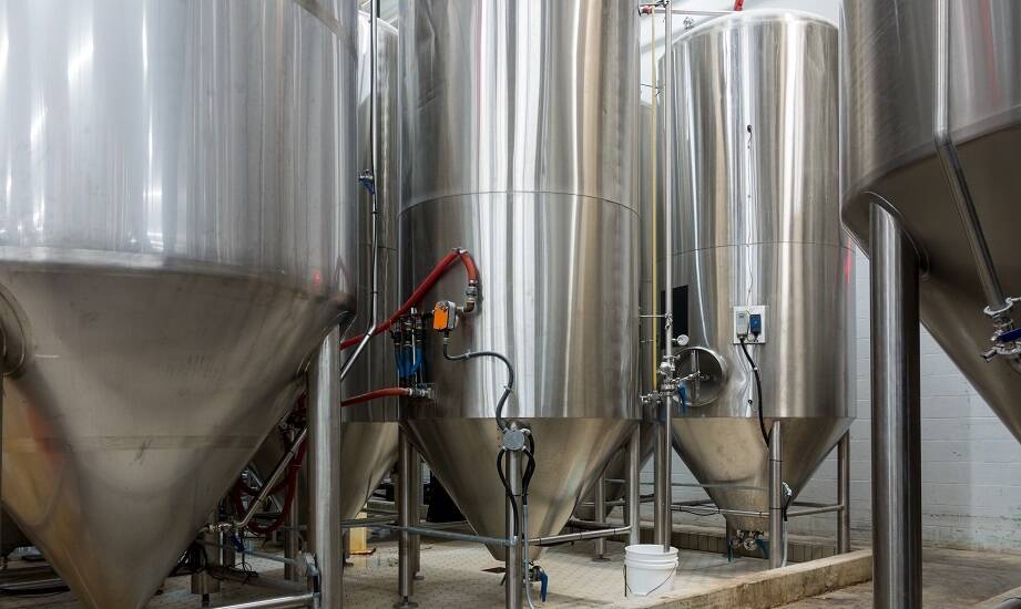 Porównanie stali nierdzewnej z innymi materiałami w produkcji sprzętu spożywczego