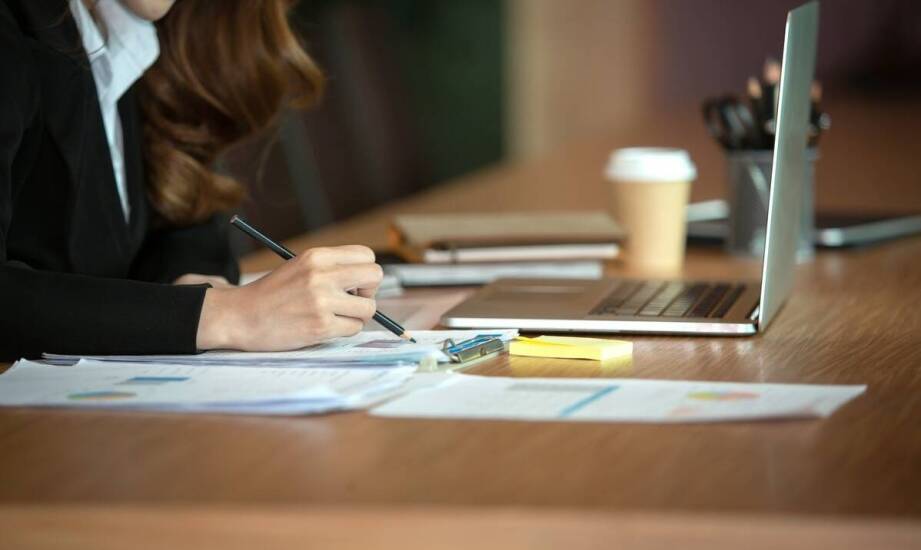 Korzyści z profesjonalnego tłumaczenia handlowych dokumentów na język słoweński