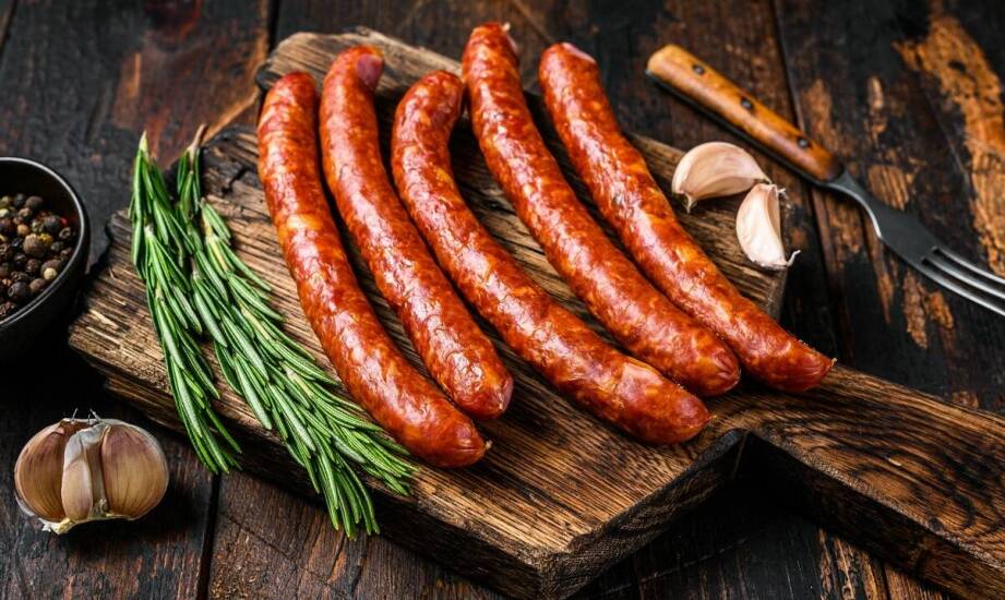Kiełbasa z sarny jako zdrowa alternatywa dla tradycyjnych wyrobów