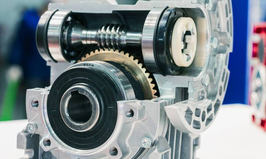 Kluczowe zastosowania opraw łożyskowych w systemach napędowych