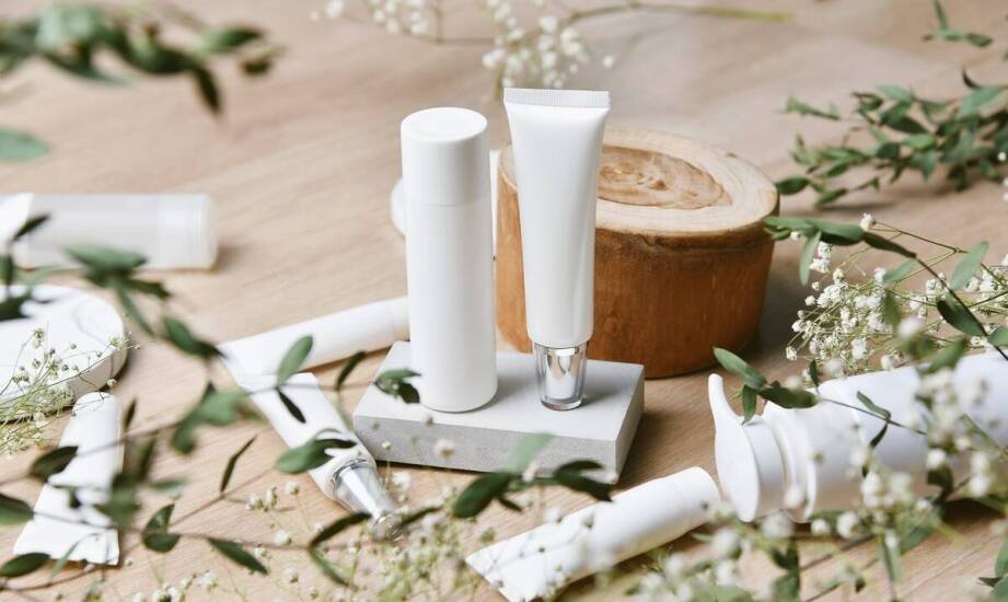 Proszek kofeinowy: kluczowy składnik nowoczesnych kosmetyków