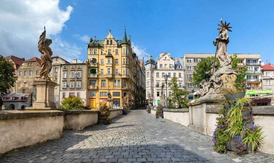 Jak tłumacz języka czeskiego wspiera rozwój sektora turystycznego?