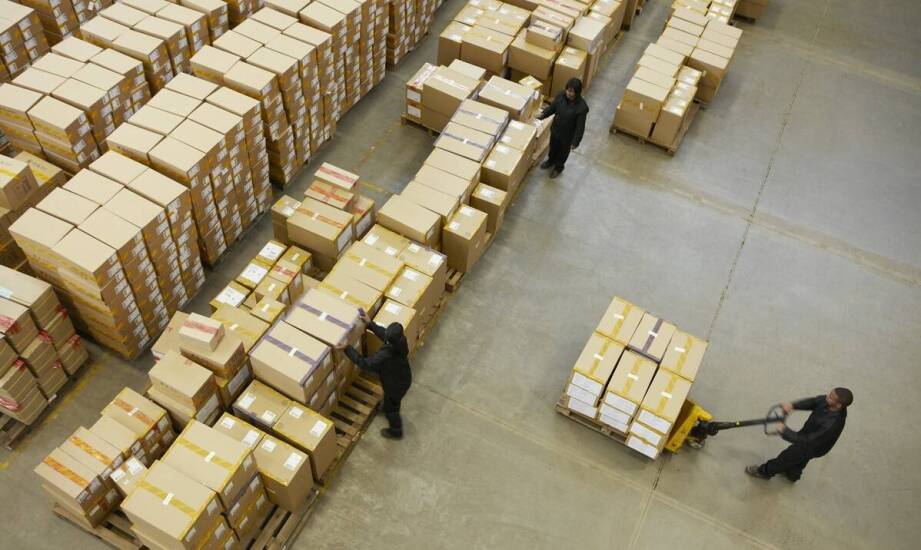 Jak nasza platforma wspiera zarządzanie przesyłkami w okresie wzmożonego ruchu?