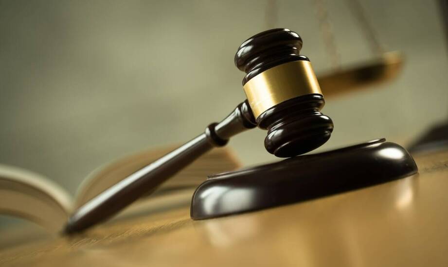 Jak komornik w Piasecznie wykonuje tytuły egzekucyjne bez klauzuli wykonalności?