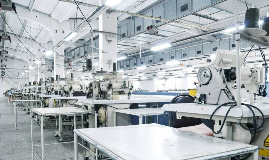 Jakie korzyści daje zakup medycznej odzieży w medycznym sklepie?