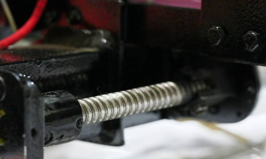 Jakie czynniki wpływają na wybór odpowiedniego śrubowego przenośnika do danej aplikacji?