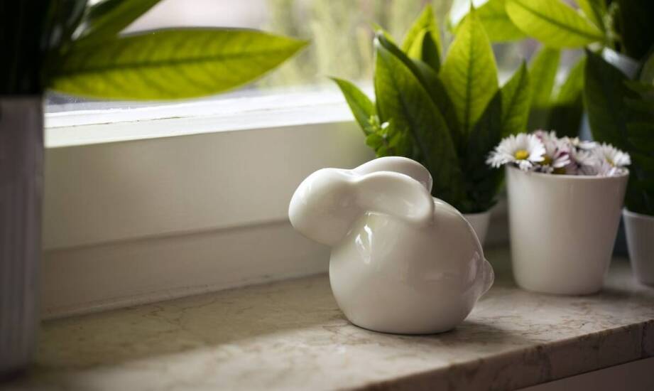 Figurka wielkanocnego baranka – symbol pokoju i nadziei w tradycji chrześcijańskiej